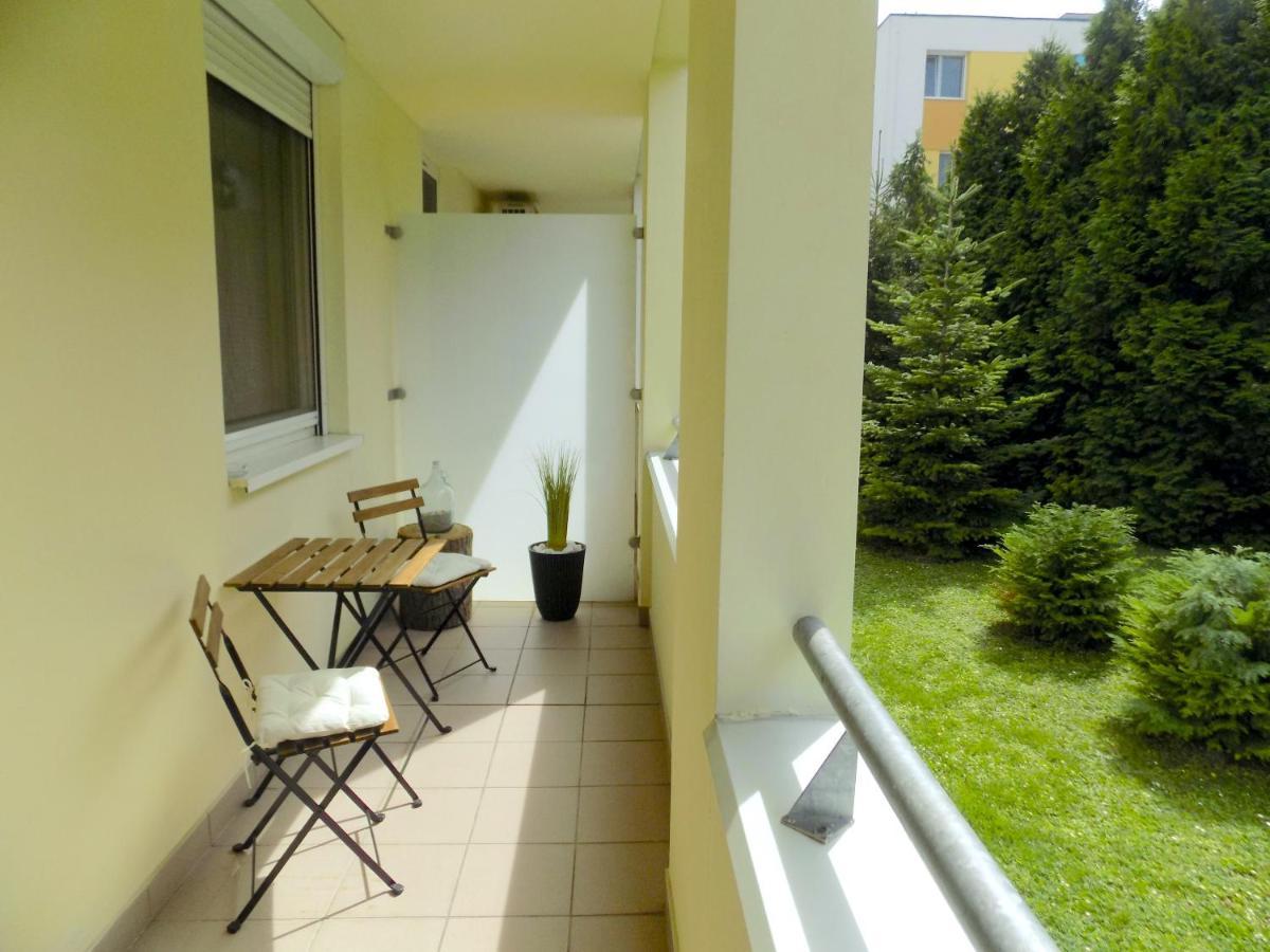 Casa Iris Apartment Szekesfehervar Luaran gambar